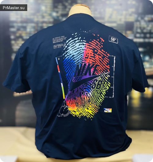 Чоловічі футболки з логотипом: Стиль, ідентичність та ефективний інструмент брендування